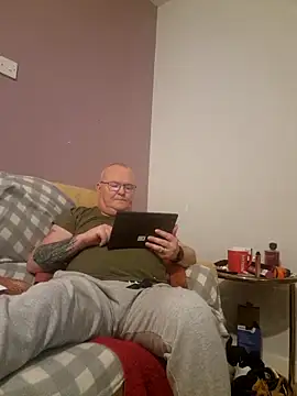 Snapshot of FriendlyDave chatting on 26, 2, 2025 FriendlyDave online show from 26, 2, 2025