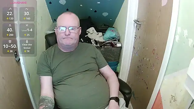 Snapshot of FriendlyDave chatting on 26, 2, 2025 FriendlyDave online show from 26, 2, 2025