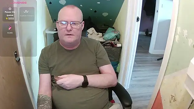 Snapshot of FriendlyDave chatting on 27, 2, 2025 FriendlyDave online show from 27, 2, 2025