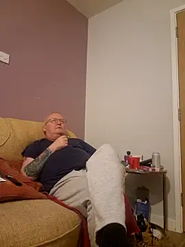 Snapshot of FriendlyDave chatting on 2, 3, 2025 FriendlyDave online show from 2, 3, 2025