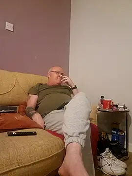 Snapshot of FriendlyDave chatting on 5, 3, 2025 FriendlyDave online show from 5, 3, 2025