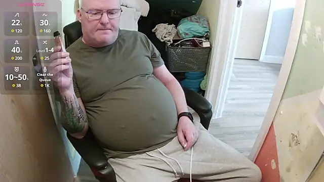 Snapshot of FriendlyDave chatting on 8, 3, 2025 FriendlyDave online show from 8, 3, 2025