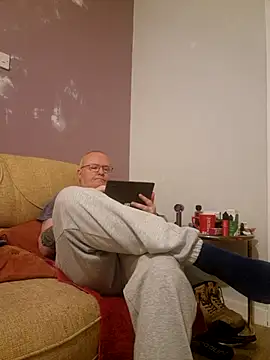 Snapshot of FriendlyDave chatting on 11, 3, 2025 FriendlyDave online show from 11, 3, 2025