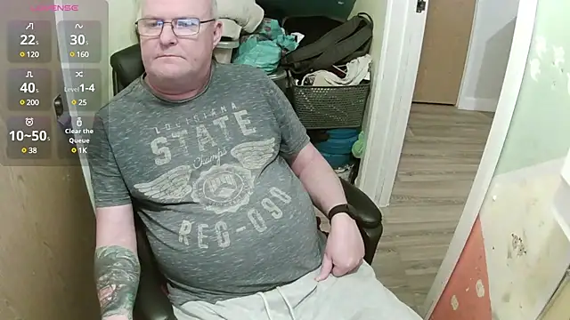 Snapshot of FriendlyDave chatting on 12, 3, 2025 FriendlyDave online show from 12, 3, 2025