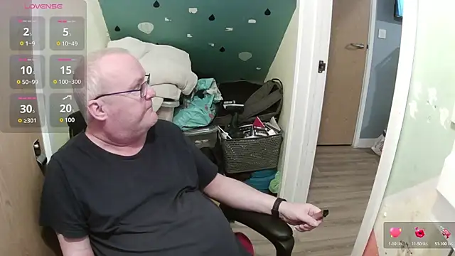 Snapshot of FriendlyDave chatting on 19, 3, 2025 FriendlyDave online show from 19, 3, 2025