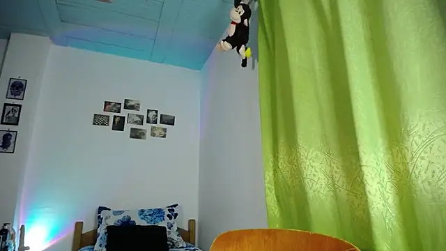 Snapshot of monkeywillwhite chatting on 16, 11, 2025 monkeywillwhite online show from 16, 11, 2025