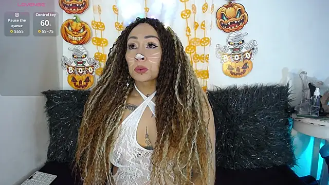 Snapshot of luna_sofia69 chatting on 8, 10, 2025 luna sofia69 online show from 8, 10, 2025