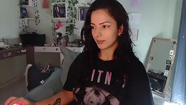 Snapshot of BeellyDance chatting on 13, 5, 2026 BeellyDance online show from 13, 5, 2026