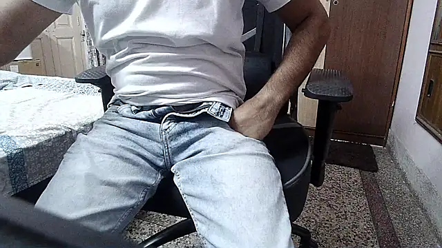 insanefreak69 online show from 8, 2, 2025