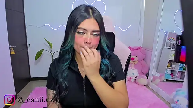 CuteDani  online show from 11, 2, 2026