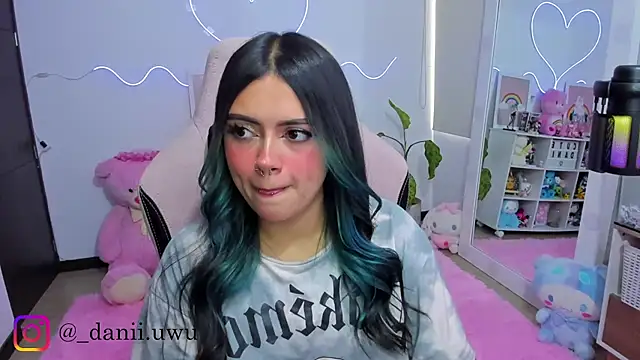 CuteDani  online show from 13, 2, 2026