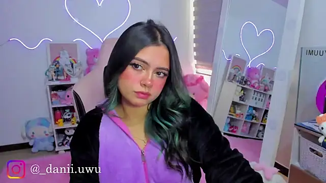 CuteDani  online show from 10, 6, 2026
