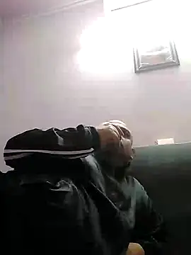 Dick 6inches online show from 4, 12, 2024