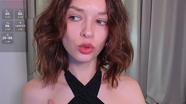 VivianLy  online show from 23, 1, 2025