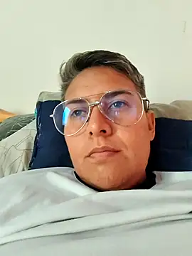 Yessi rousse online show from 4, 11, 2025