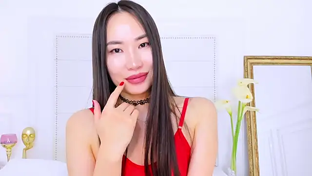 NaomiYuu online show from 22, 3, 2025