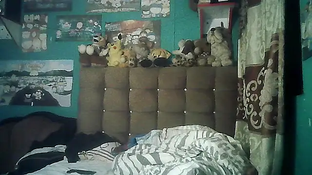 Snapshot of Valesh20 chatting on 12, 11, 2025 Valesh20 online show from 12, 11, 2025