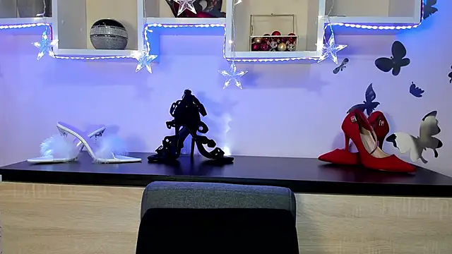 Snapshot of feliziaDesire chatting on 18, 1, 2025 feliziaDesire online show from 18, 1, 2025