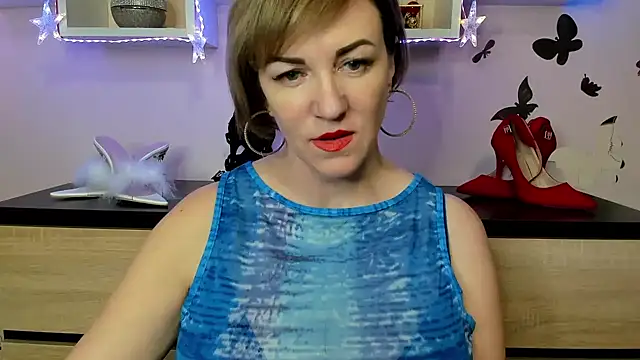 Snapshot of feliziaDesire chatting on 1, 2, 2025 feliziaDesire online show from 1, 2, 2025