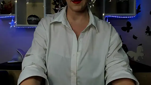 Snapshot of feliziaDesire chatting on 3, 2, 2025 feliziaDesire online show from 3, 2, 2025