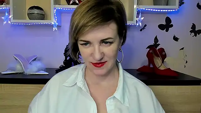 Snapshot of feliziaDesire chatting on 3, 2, 2025 feliziaDesire online show from 3, 2, 2025