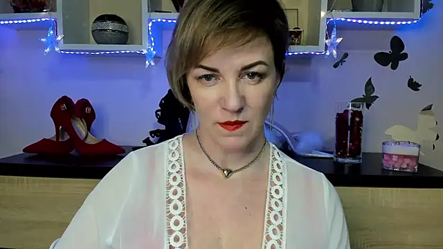 Snapshot of feliziaDesire chatting on 14, 2, 2025 feliziaDesire online show from 14, 2, 2025