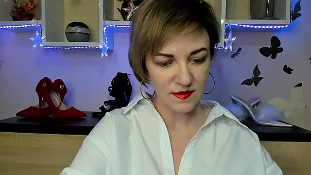 Snapshot of feliziaDesire chatting on 15, 2, 2025 feliziaDesire online show from 15, 2, 2025