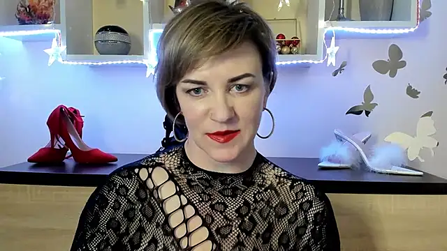 Snapshot of feliziaDesire chatting on 27, 2, 2025 feliziaDesire online show from 27, 2, 2025