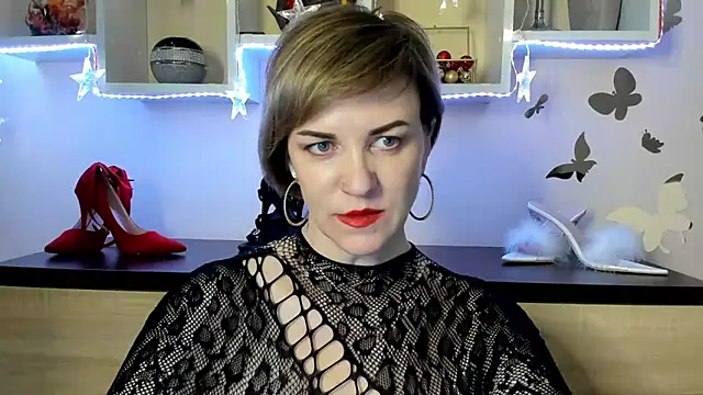 Snapshot of feliziaDesire chatting on 27, 2, 2025 feliziaDesire online show from 27, 2, 2025