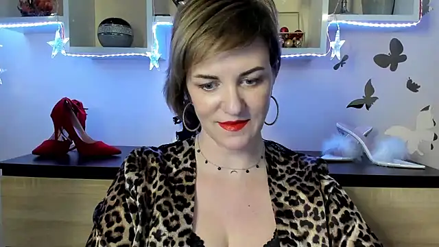 Snapshot of feliziaDesire chatting on 1, 3, 2025 feliziaDesire online show from 1, 3, 2025