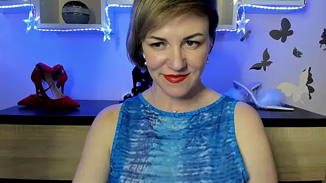 Snapshot of feliziaDesire chatting on 12, 3, 2025 feliziaDesire online show from 12, 3, 2025