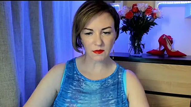 Snapshot of feliziaDesire chatting on 10, 9, 2025 feliziaDesire online show from 10, 9, 2025