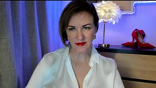 Snapshot of feliziaDesire chatting on 12, 9, 2025 feliziaDesire online show from 12, 9, 2025