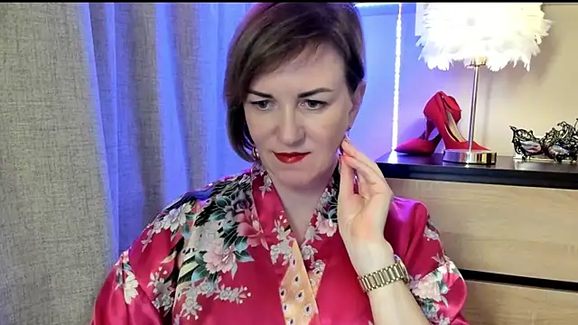 Snapshot of feliziaDesire chatting on 27, 9, 2025 feliziaDesire online show from 27, 9, 2025