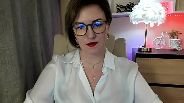 Snapshot of feliziaDesire chatting on 10, 11, 2025 feliziaDesire online show from 10, 11, 2025