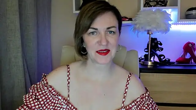 Snapshot of feliziaDesire chatting on 1, 12, 2025 feliziaDesire online show from 1, 12, 2025