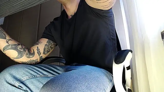 Snapshot of FindomJason chatting on 13, 3, 2025 FindomJason online show from 13, 3, 2025