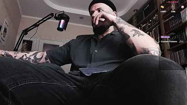 Snapshot of FindomJason chatting on 2, 10, 2025 FindomJason online show from 2, 10, 2025