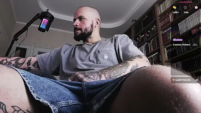 Snapshot of FindomJason chatting on 3, 10, 2025 FindomJason online show from 3, 10, 2025