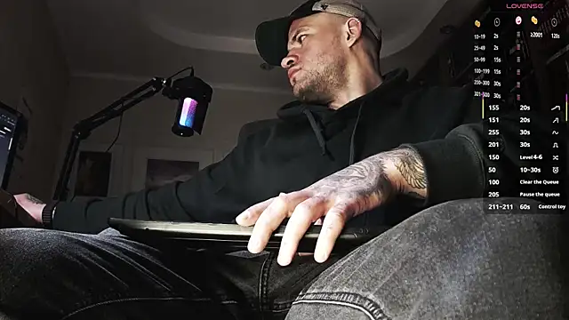 Snapshot of FindomJason chatting on 15, 10, 2025 FindomJason online show from 15, 10, 2025