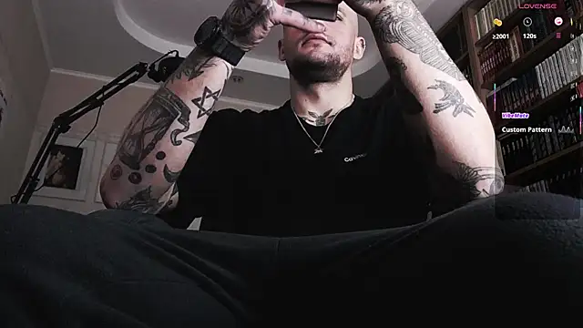 Snapshot of FindomJason chatting on 28, 10, 2025 FindomJason online show from 28, 10, 2025