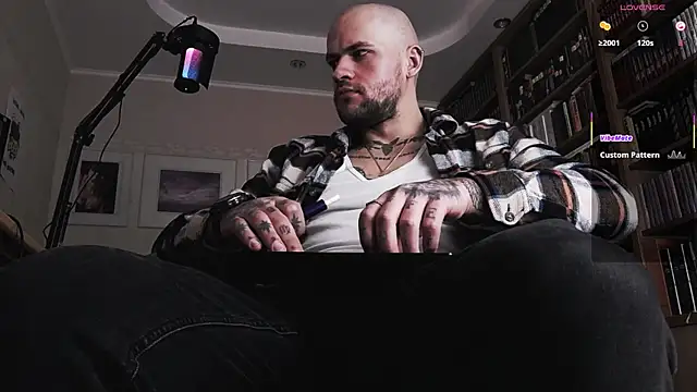 Snapshot of FindomJason chatting on 2, 11, 2025 FindomJason online show from 2, 11, 2025