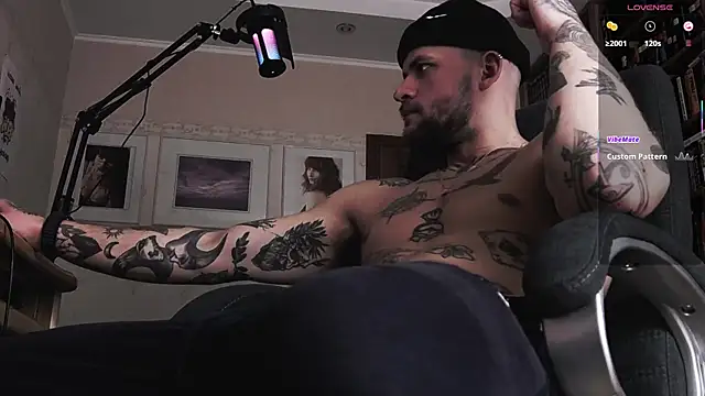 Snapshot of FindomJason chatting on 12, 11, 2025 FindomJason online show from 12, 11, 2025