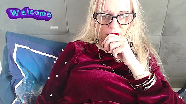 martachatte online show from 5, 3, 2025