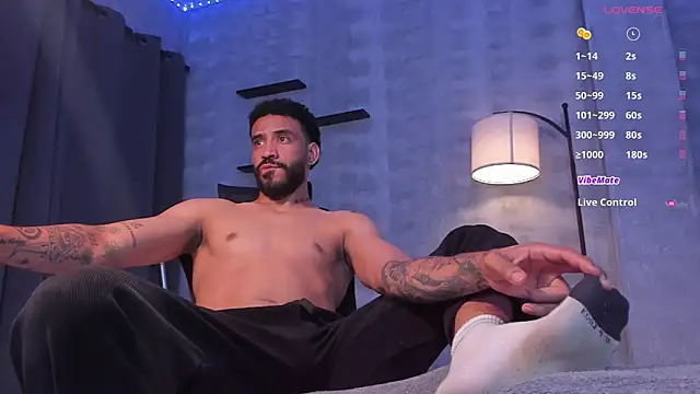 Snapshot of JesusOne chatting on 21, 11, 2025 JesusOne online show from 21, 11, 2025