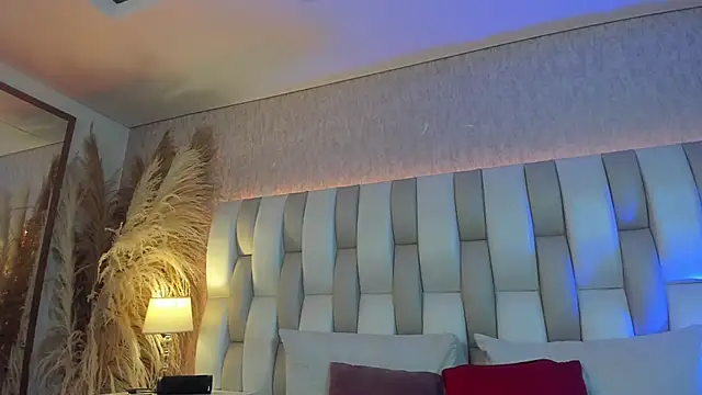 Rebeca jones online show from 31, 3, 2026