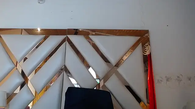 nathaly low1 online show from 11, 4, 2026