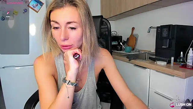 DannaEvan online show from 27, 9, 2025