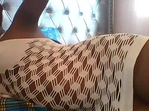 Snapshot of Sexy_Chocolate_Babe chatting on 17, 2, 2025 Sexy Chocolate Babe online show from 17, 2, 2025