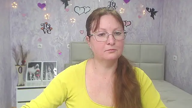 VanessaHotts online show from 7, 3, 2025